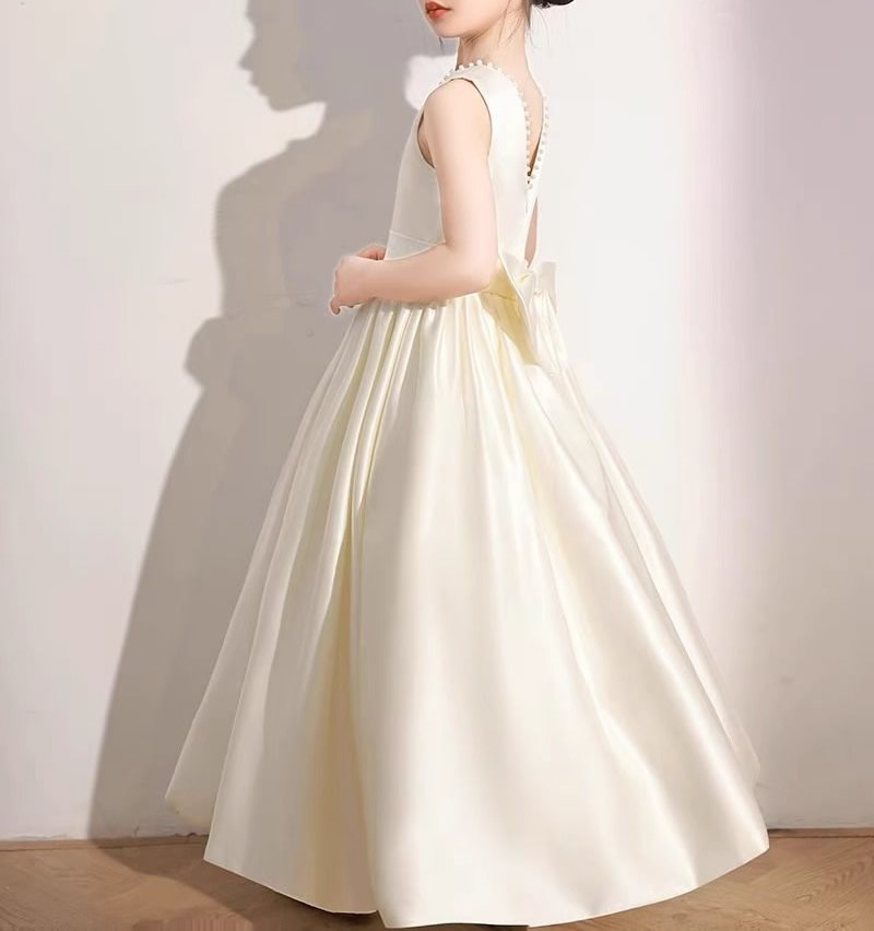 Sleeveless bow performance dress host evening gown